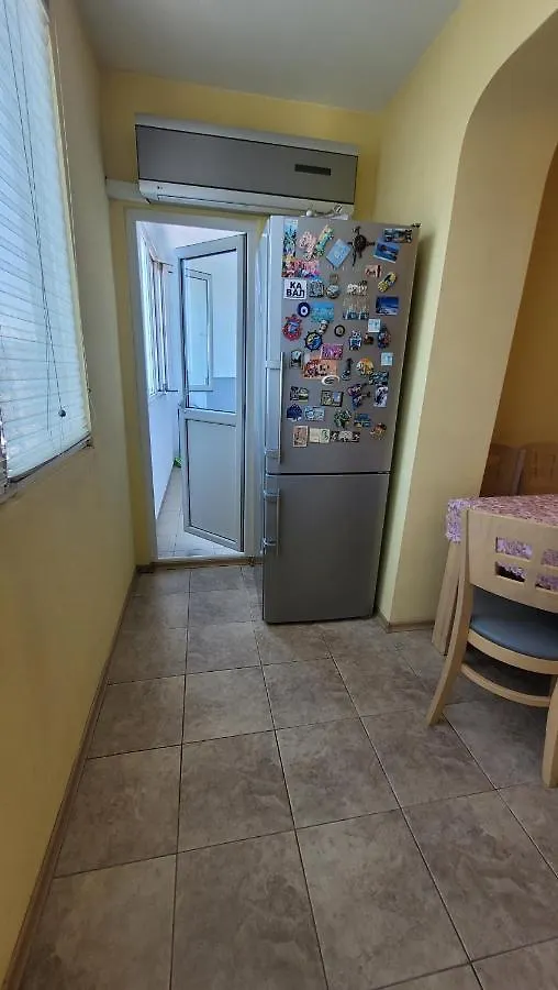 Апартамент Пирин Apartment Varna